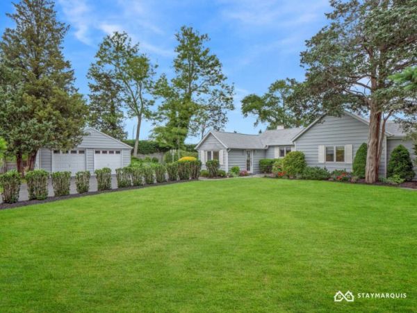 Hamptons Home 1020270