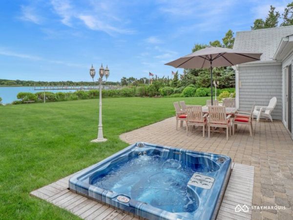 Hamptons Home 1020270