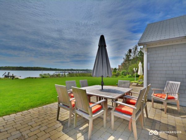 Hamptons Home 1020270