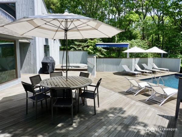 Hamptons Home 1020272