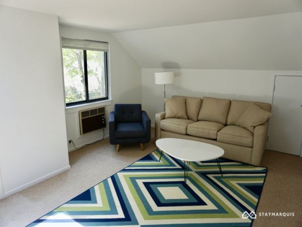 Hamptons Home 1020272