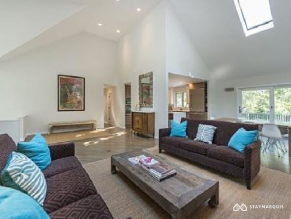Hamptons Home 1020273