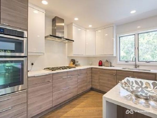 Hamptons Home 1020273