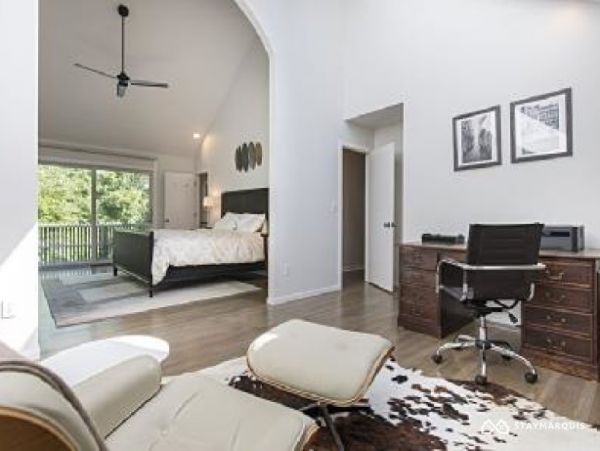 Hamptons Home 1020273
