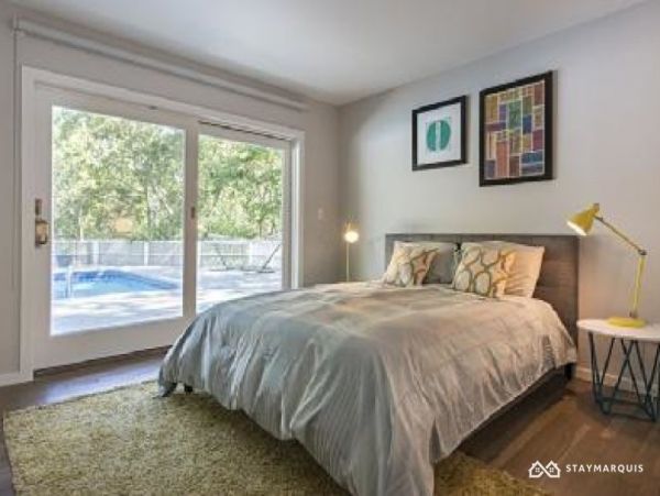 Hamptons Home 1020273