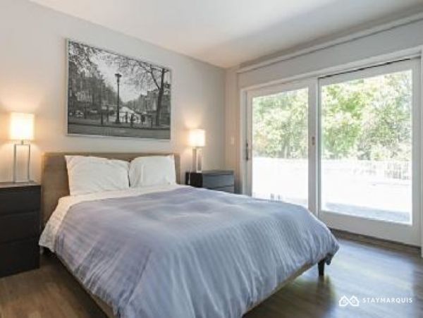 Hamptons Home 1020273