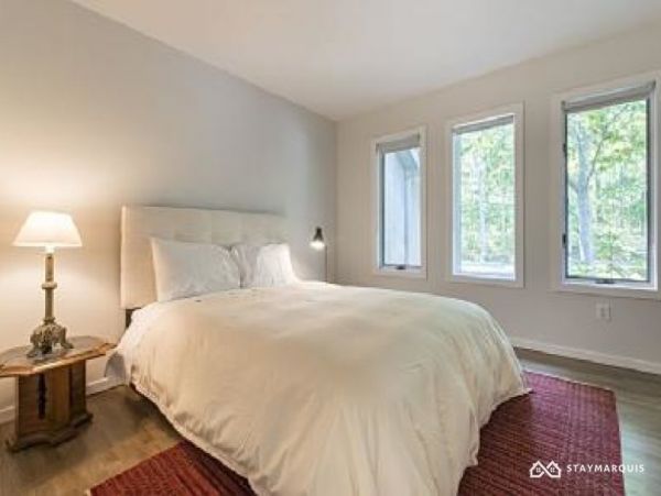 Hamptons Home 1020273