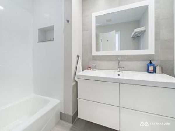 Hamptons Home 1020273