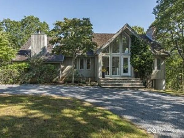 Hamptons Home 1020273
