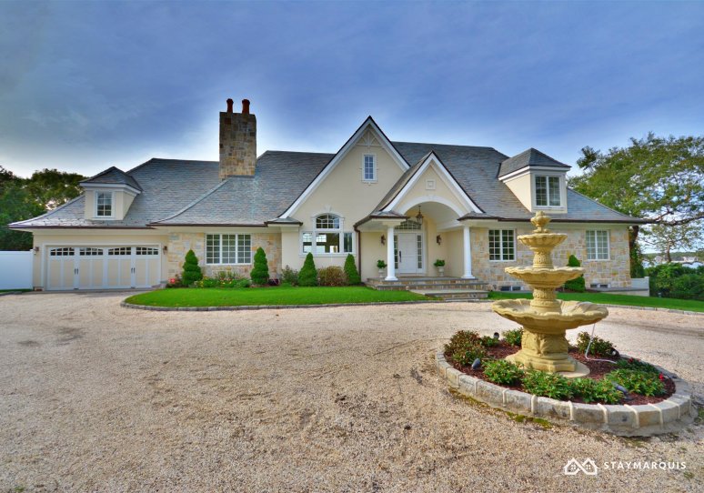 Hamptons Home 1020275