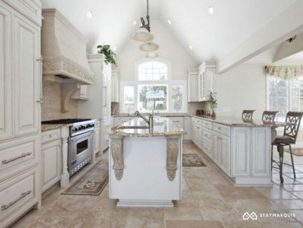 Hamptons Home 1020275