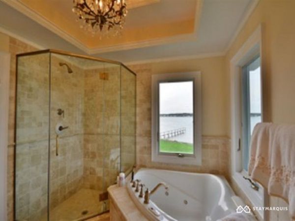 Hamptons Home 1020275
