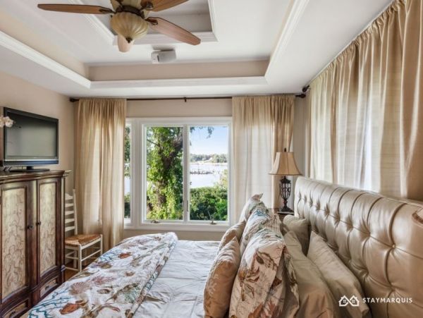Hamptons Home 1020275