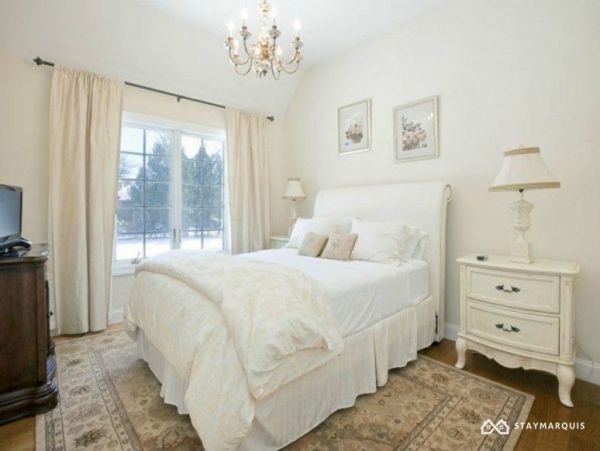 Hamptons Home 1020275