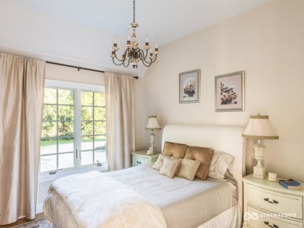 Hamptons Home 1020275