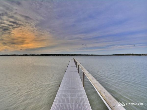 Hamptons Home 1020275