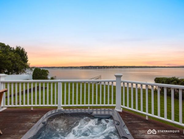 Hamptons Home 1020275
