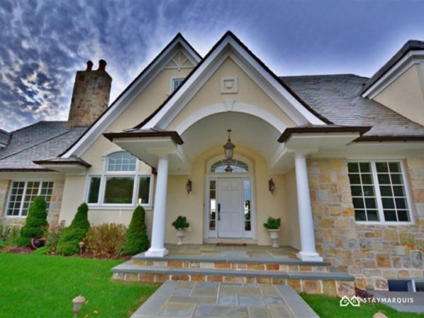Hamptons Home 1020275