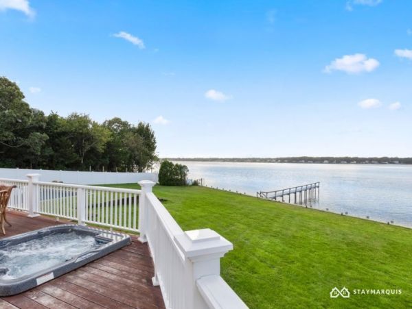 Hamptons Home 1020275