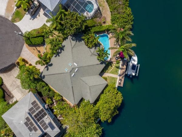 Anna Maria Island Holmes Beach Home 1020276