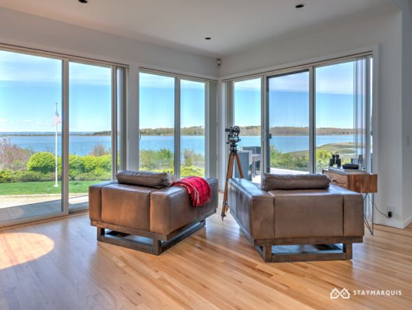 Hamptons Home 1020277