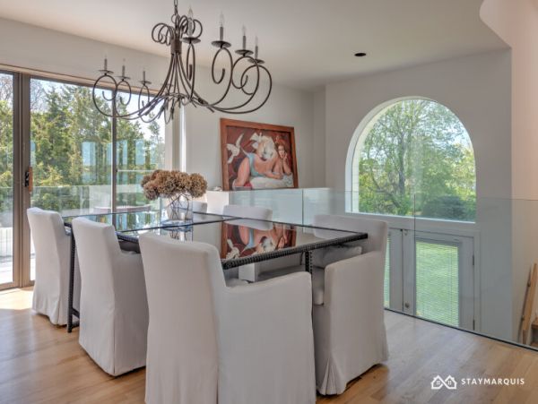 Hamptons Home 1020277