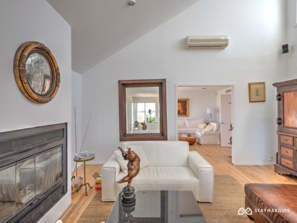 Hamptons Home 1020277