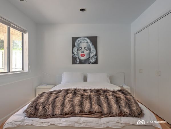 Hamptons Home 1020277