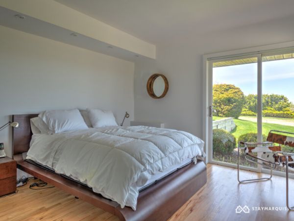 Hamptons Home 1020277
