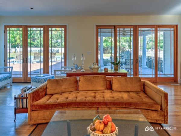 Hamptons Home 1020278