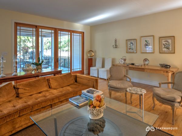 Hamptons Home 1020278