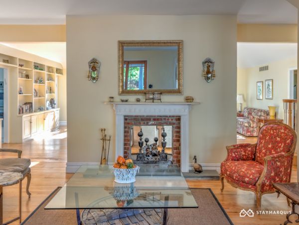 Hamptons Home 1020278
