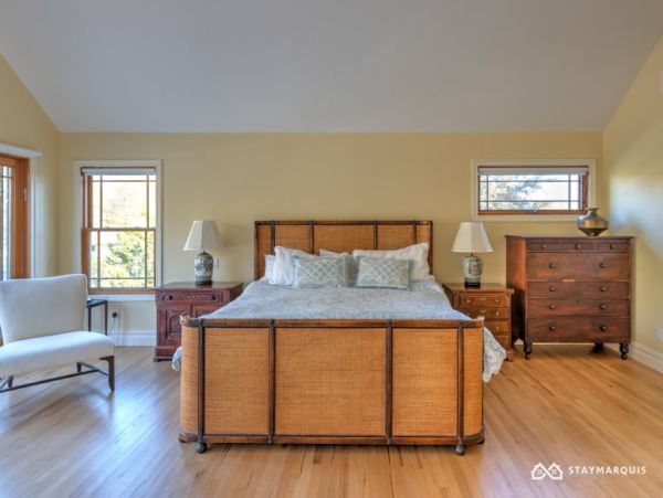 Hamptons Home 1020278
