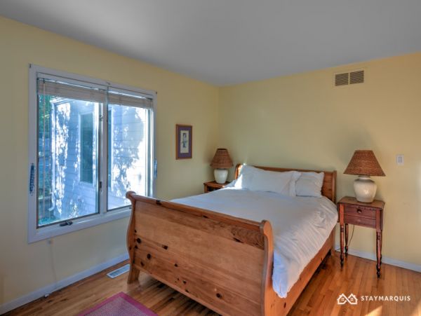Hamptons Home 1020278