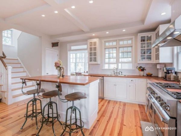 Hamptons Home 1020279