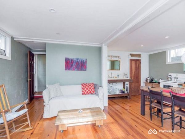 Hamptons Home 1020279