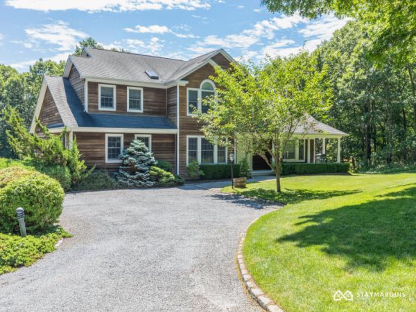 Hamptons Home 1020281