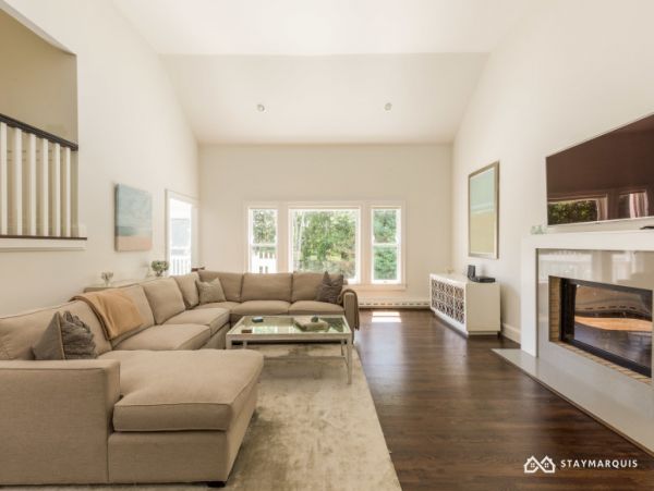 Hamptons Home 1020281