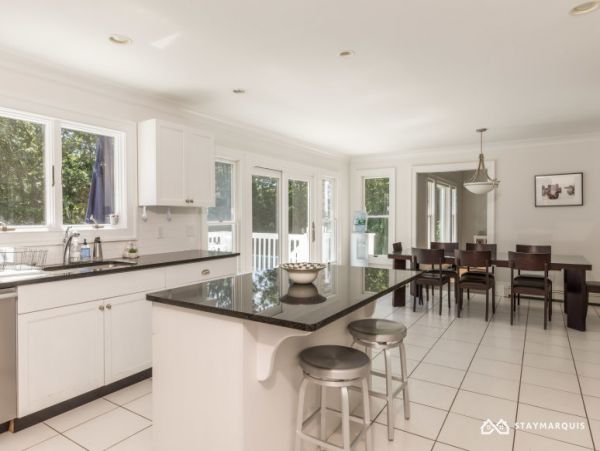 Hamptons Home 1020281