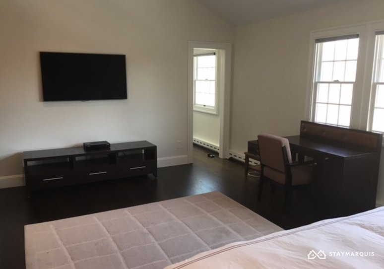 Hamptons Home 1020281