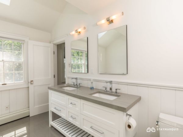 Hamptons Home 1020281