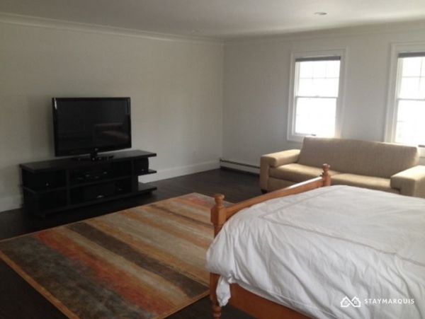 Hamptons Home 1020281