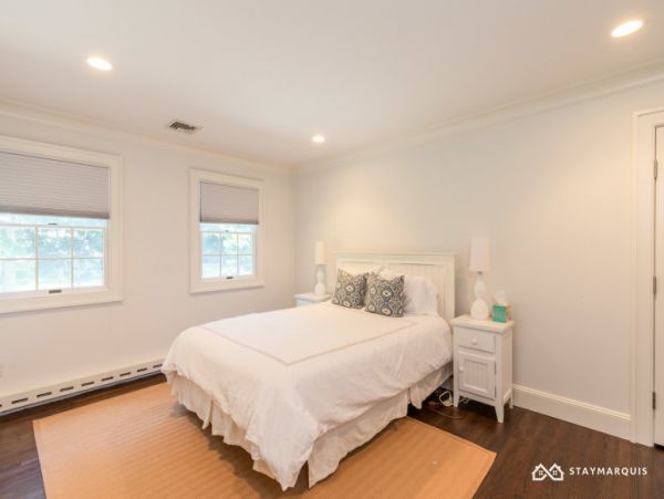 Hamptons Home 1020281