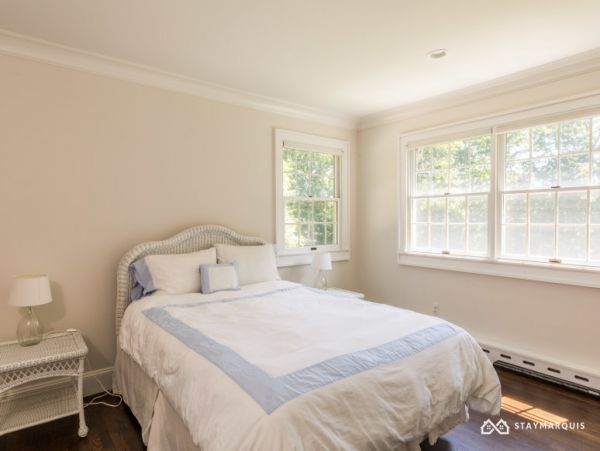 Hamptons Home 1020281