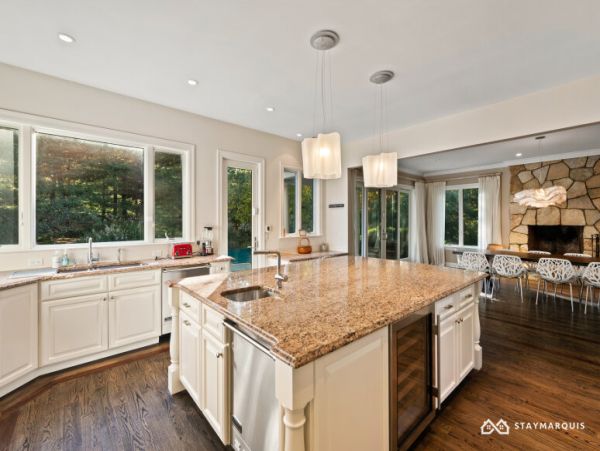 Hamptons Home 1020282