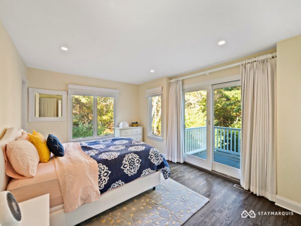 Hamptons Home 1020282