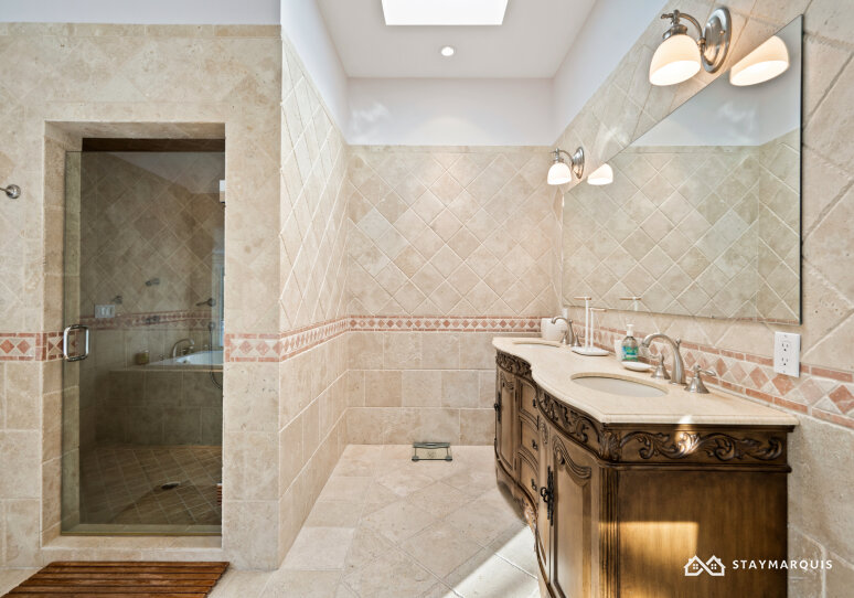 Hamptons Home 1020282