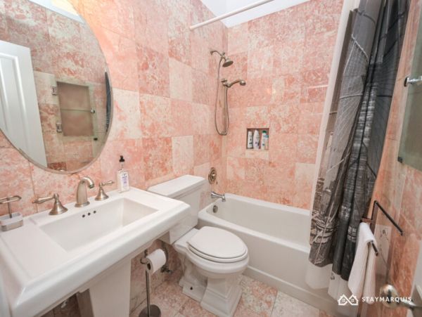 Hamptons Home 1020282