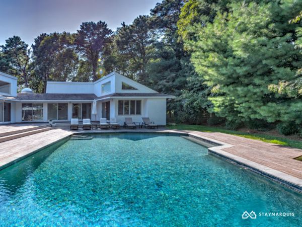 Hamptons Home 1020283