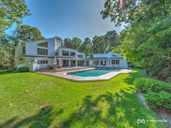Hamptons Home 1020283